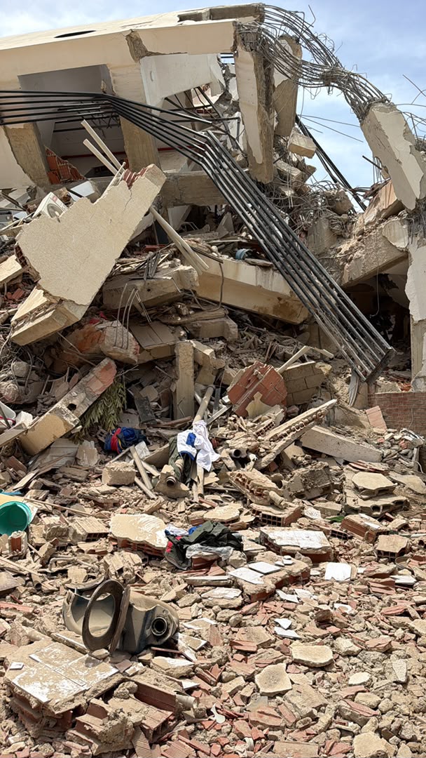Collapsed building, Venezuela earthquake aftermath